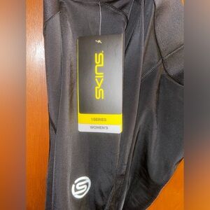 Skins Series 1 Compression Tights NWT